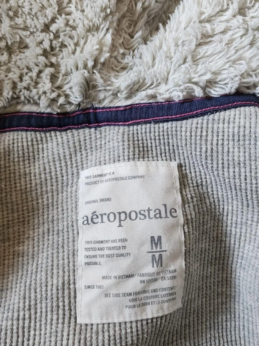 2000s y2k Aeropostale sherpa lined sweater size medium